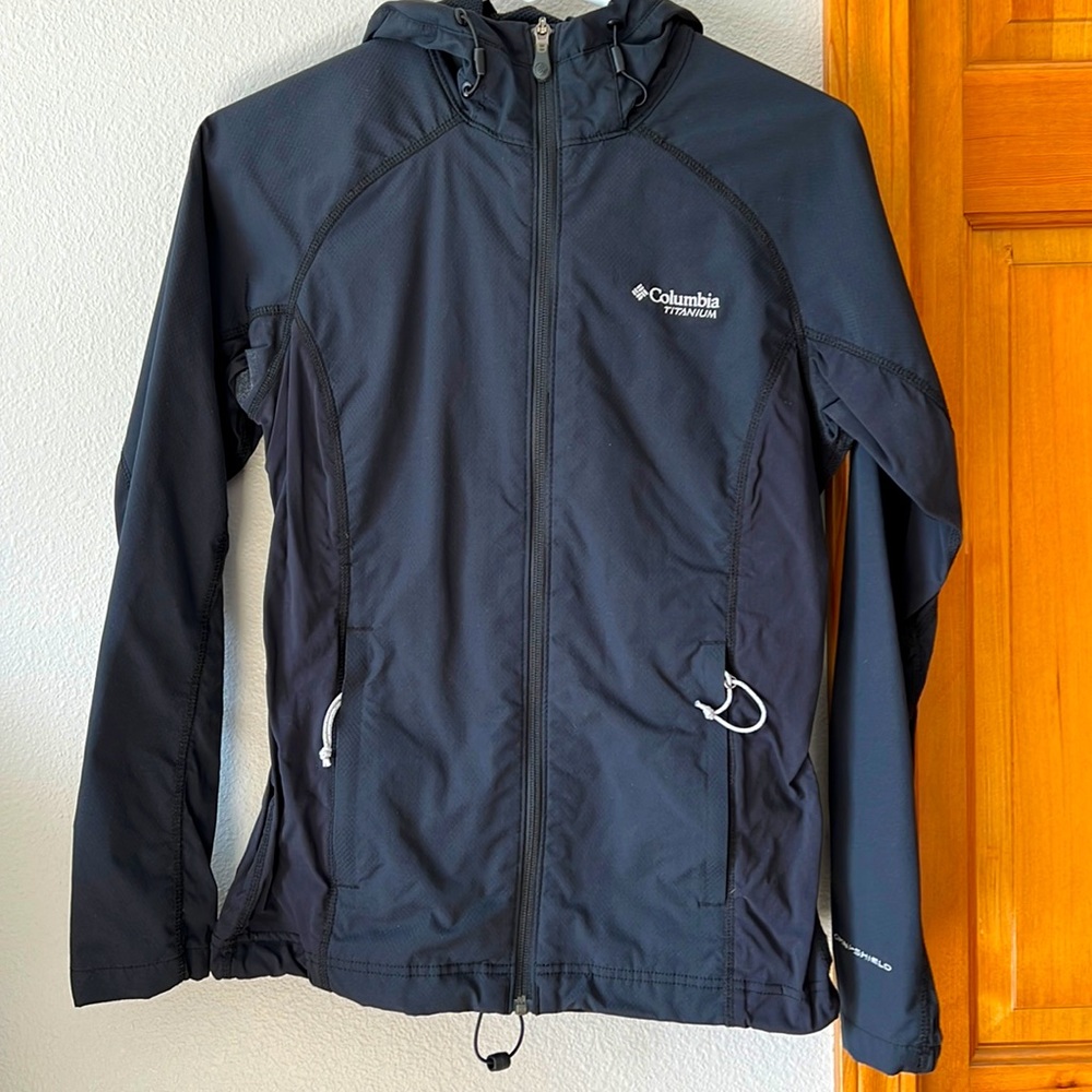 Women’s Columbia Black Jacket